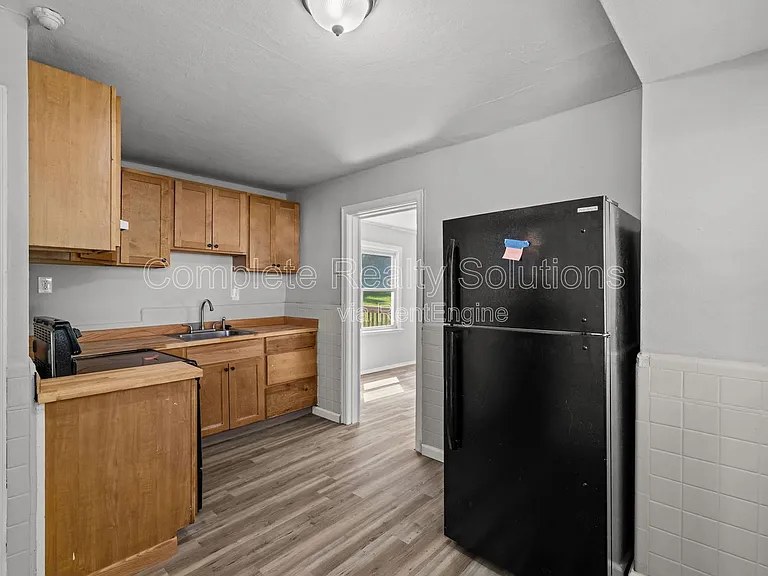 7120 Greenhaven Dr — Photo 3