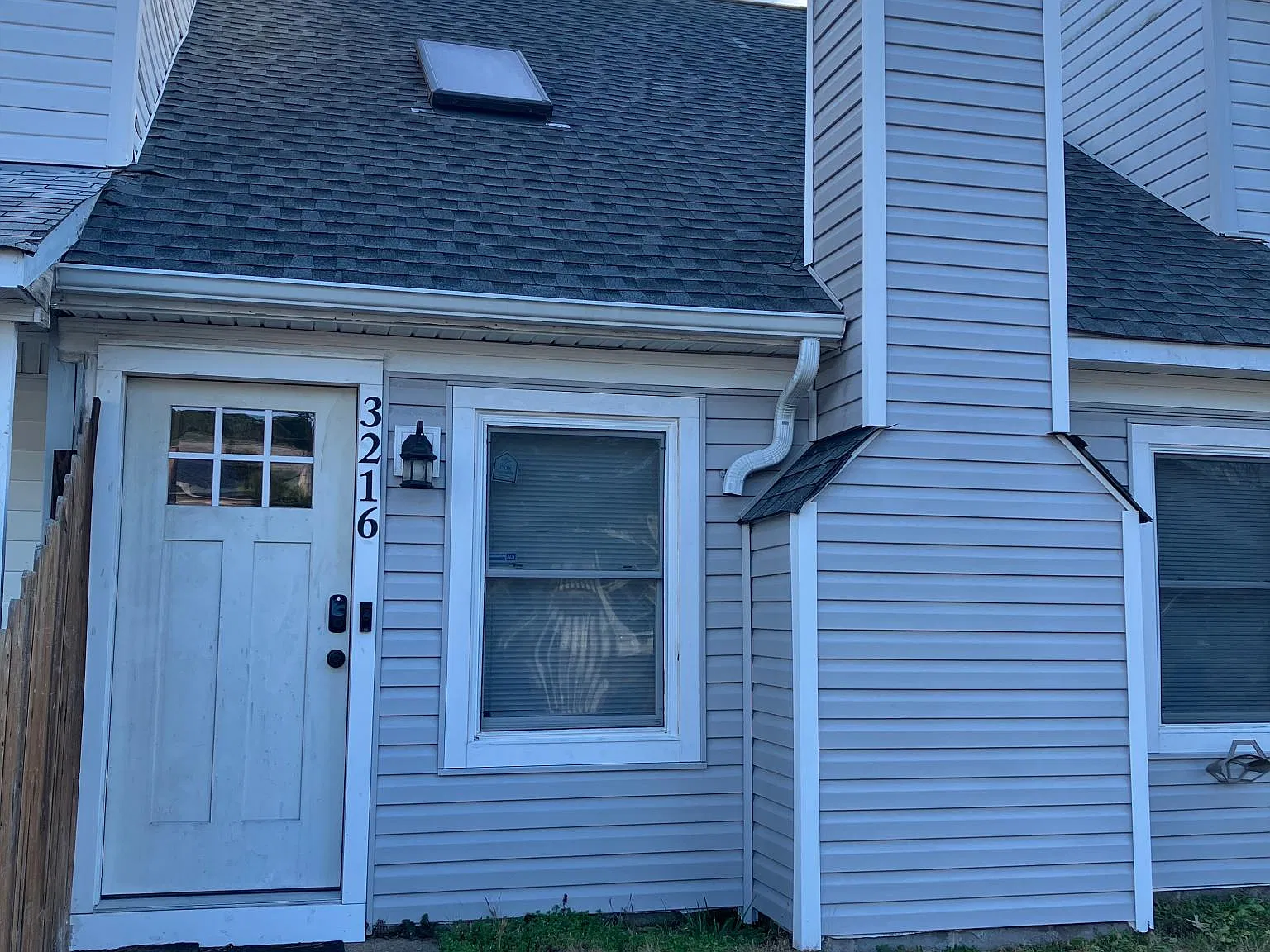 2 bed, 1084 sqft, $1,750 — Photo 1