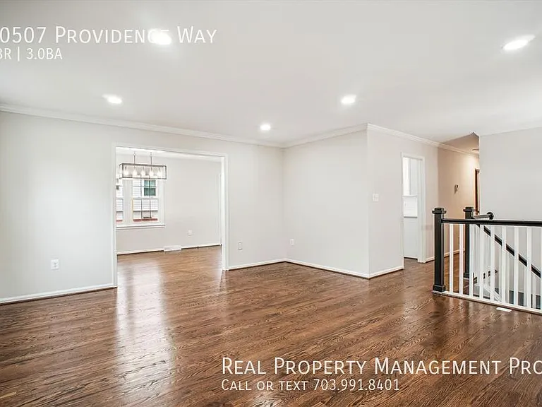 10507 Providence Way — Photo 3