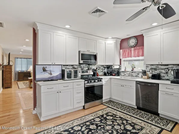 29 Saint David Drive, Toms River, NJ 08757