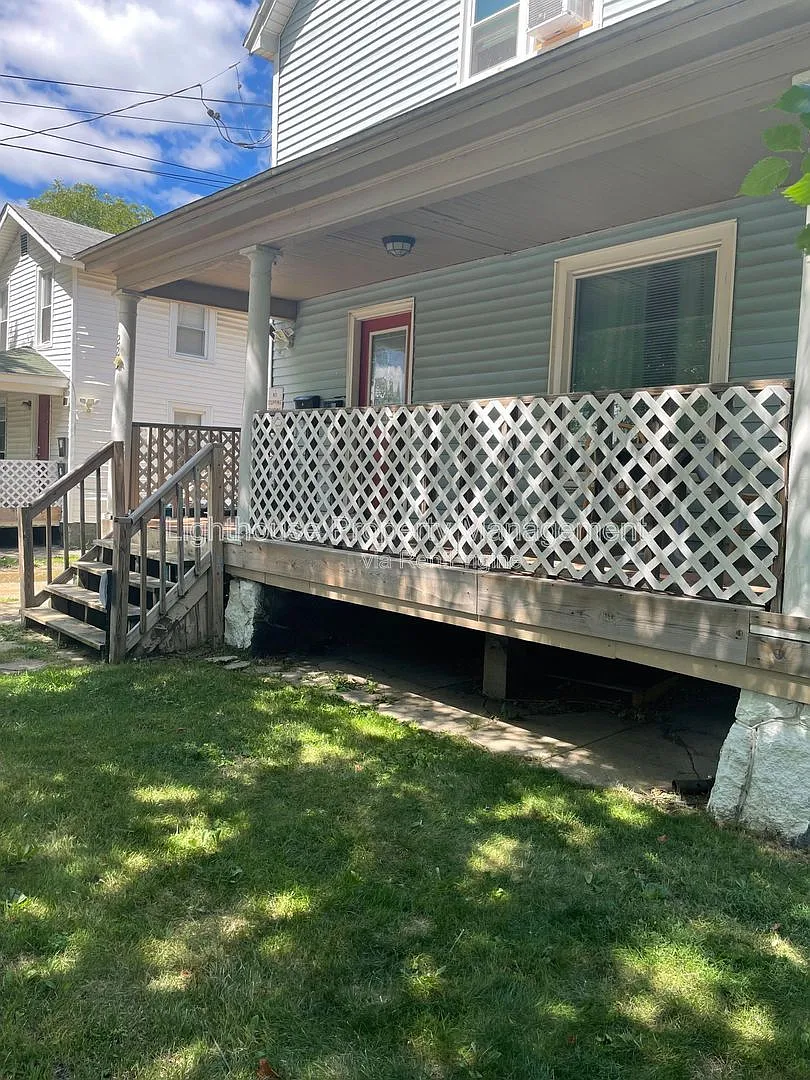 1 bed, 1.0 bath, $800 — Photo 2