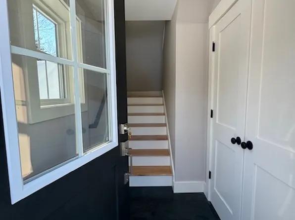 7 Eli Ln, Windham, ME 04062