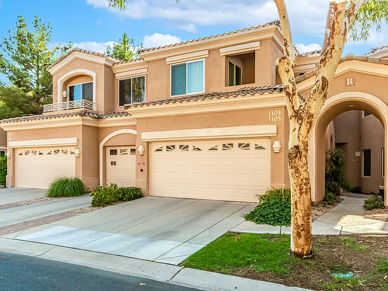 3800 S Cantabria Cir — Photo 32