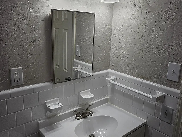513 E Boeing Dr — Photo 13