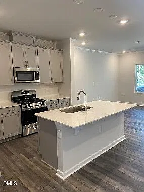 3 bed, 2.5 bath, $1,750 — Photo 3