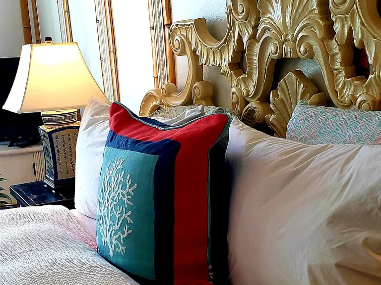 401 Collins Ave #20 — Photo 8