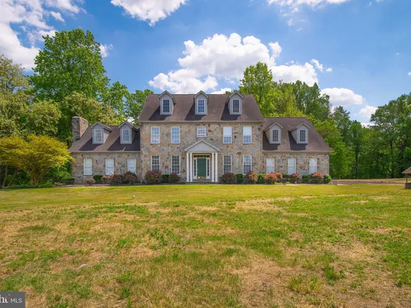 13 Jessie Rd, Harwood, MD 20776