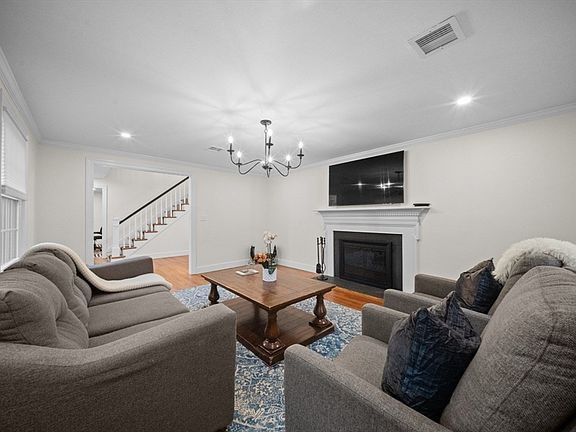 5th image of 10 Juniper Hill Rd