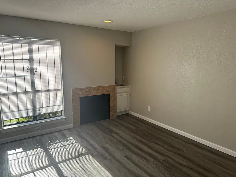 8001 Rothington Rd #11 — Photo 4