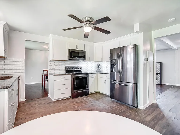 4216 Silver Oak St — Photo 9