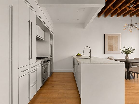 2nd image of 406 W 45th St APT 3B