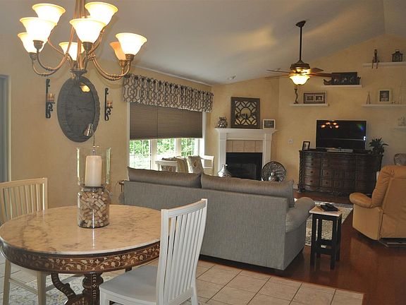 5th image of 1053 S Snow Ball Ln