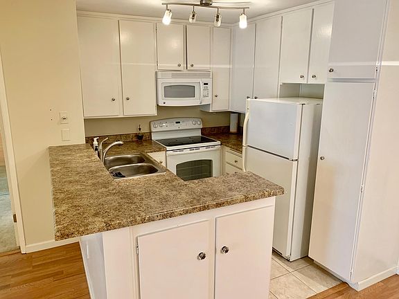 3rd image of 11750 W Sunset Blvd APT 114