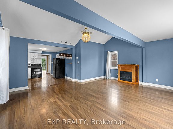 5th image of 6344 Ash St
