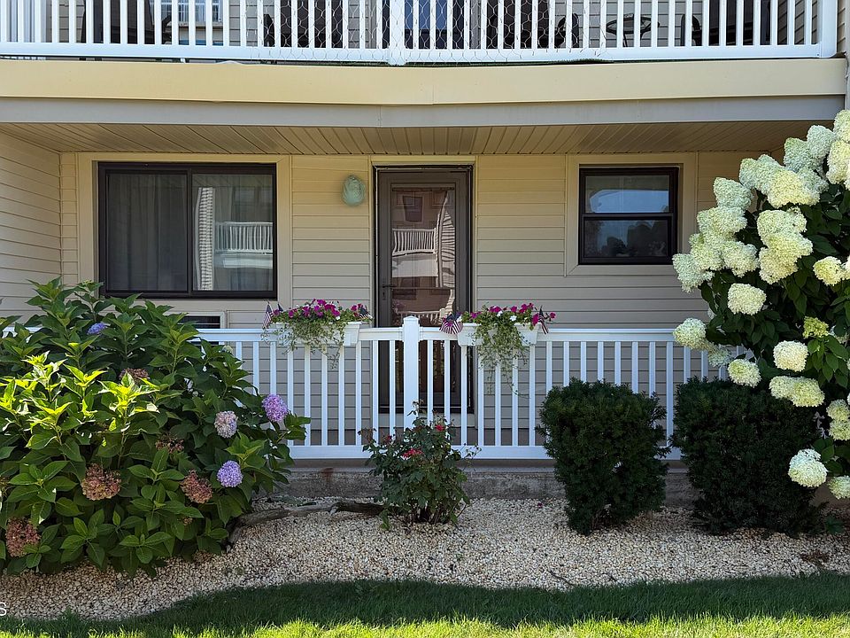 1st image of 69 Wharfside Dr