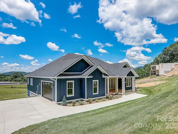 5th image of 297 Maple Knoll Dr