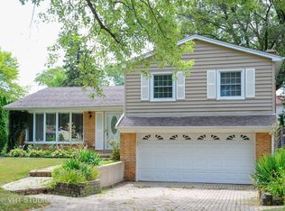 1759 E Cree Ln, Mount Prospect, IL