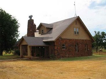 3rd image of 5550 NE 50th St