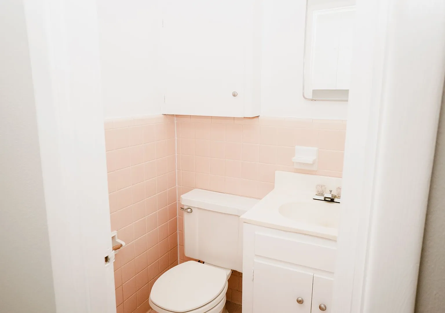 Updated 3 Bed 1.5 Bath! — Photo 2