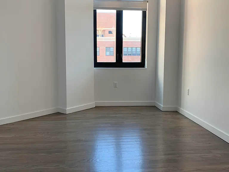 125 Parkside Ave #5E — Photo 7