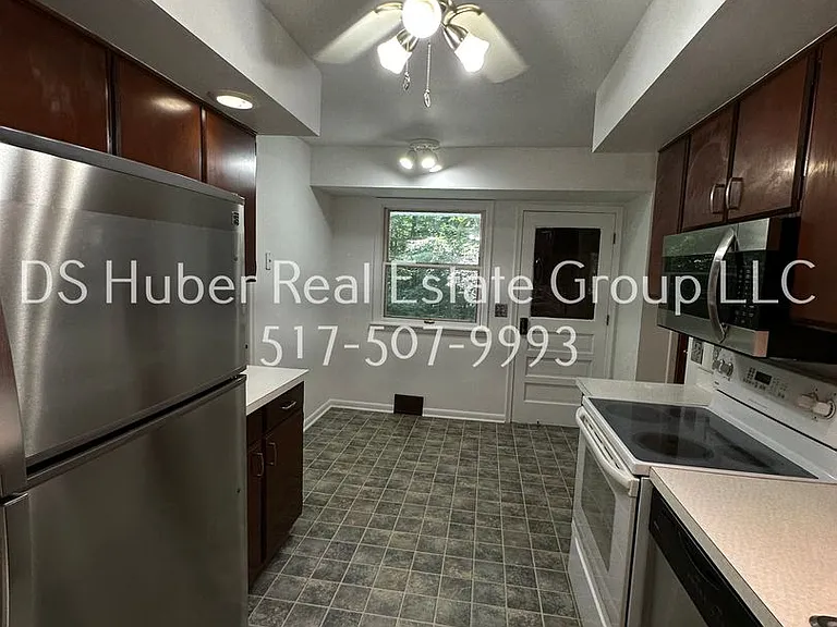 12469 Kruger Ln — Photo 5