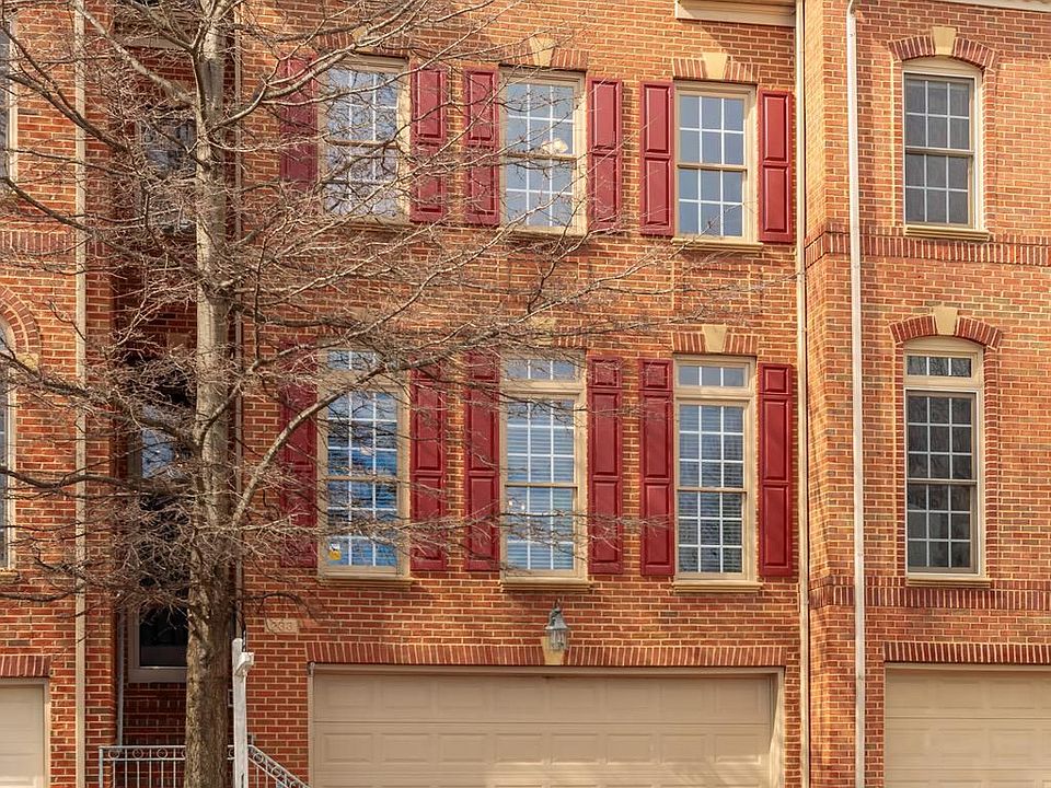 1st image of 233 Somervelle St
