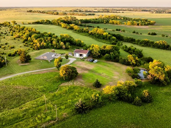 9390 26th Rd, Rock, KS 67131