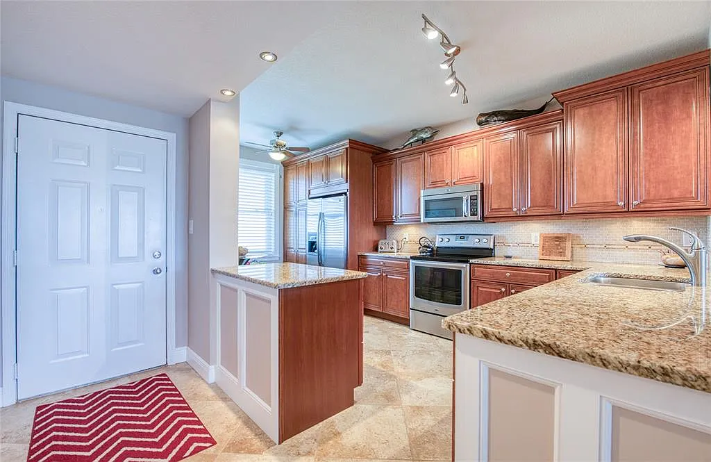 2 bed, 2.0 bath, 1145 sqft, $3,500 — Photo 3