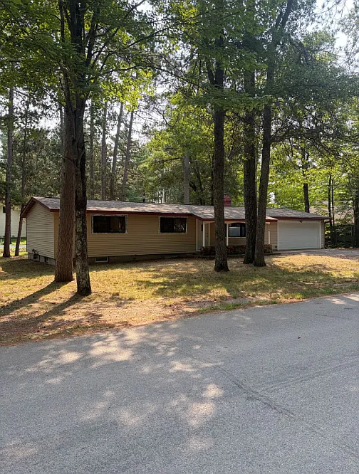 9492 Clawson Dr