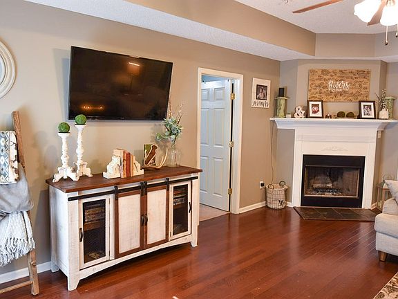 4th image of 102 Brasstown Ct