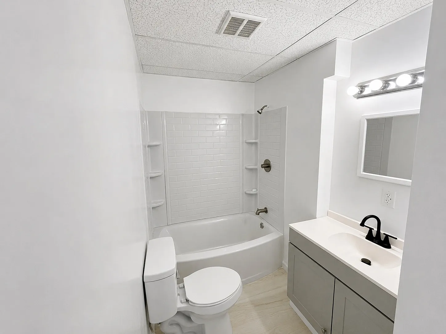 4325 Main St — Photo 3
