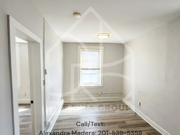Monroe Pl — Photo 3
