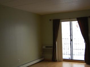 3L 242nd St #3L, Little Neck, NY 11362