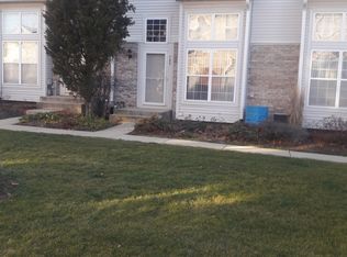 709 W Georgian Ct, Addison, IL 60101