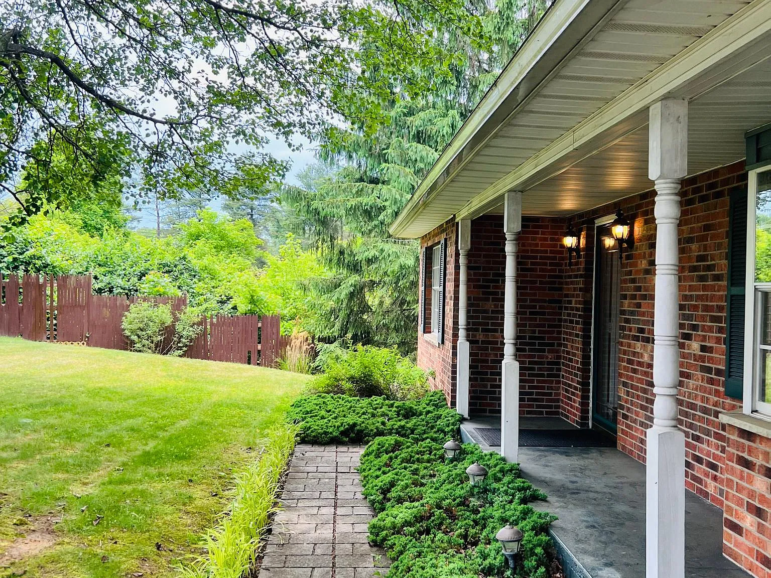 3 bed, 2.5 bath, $2,250 — Photo 3