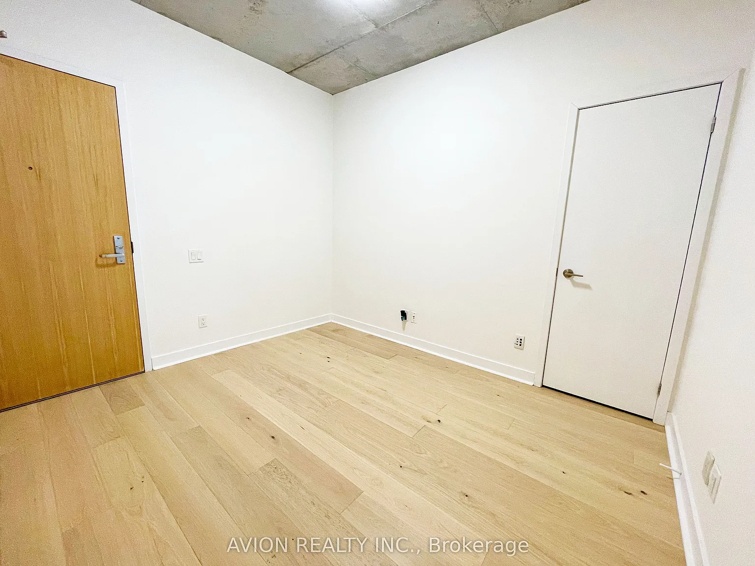 2 bed, $2,350 — Photo 2
