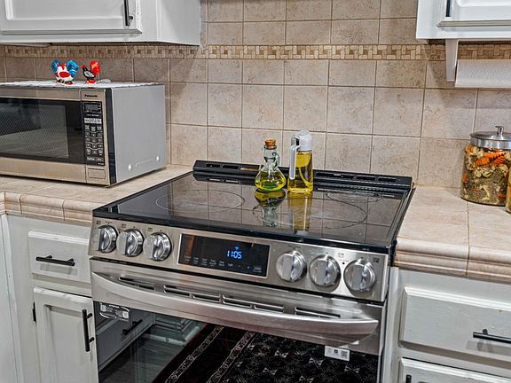 5th image of 4009 Dale Rd APT E