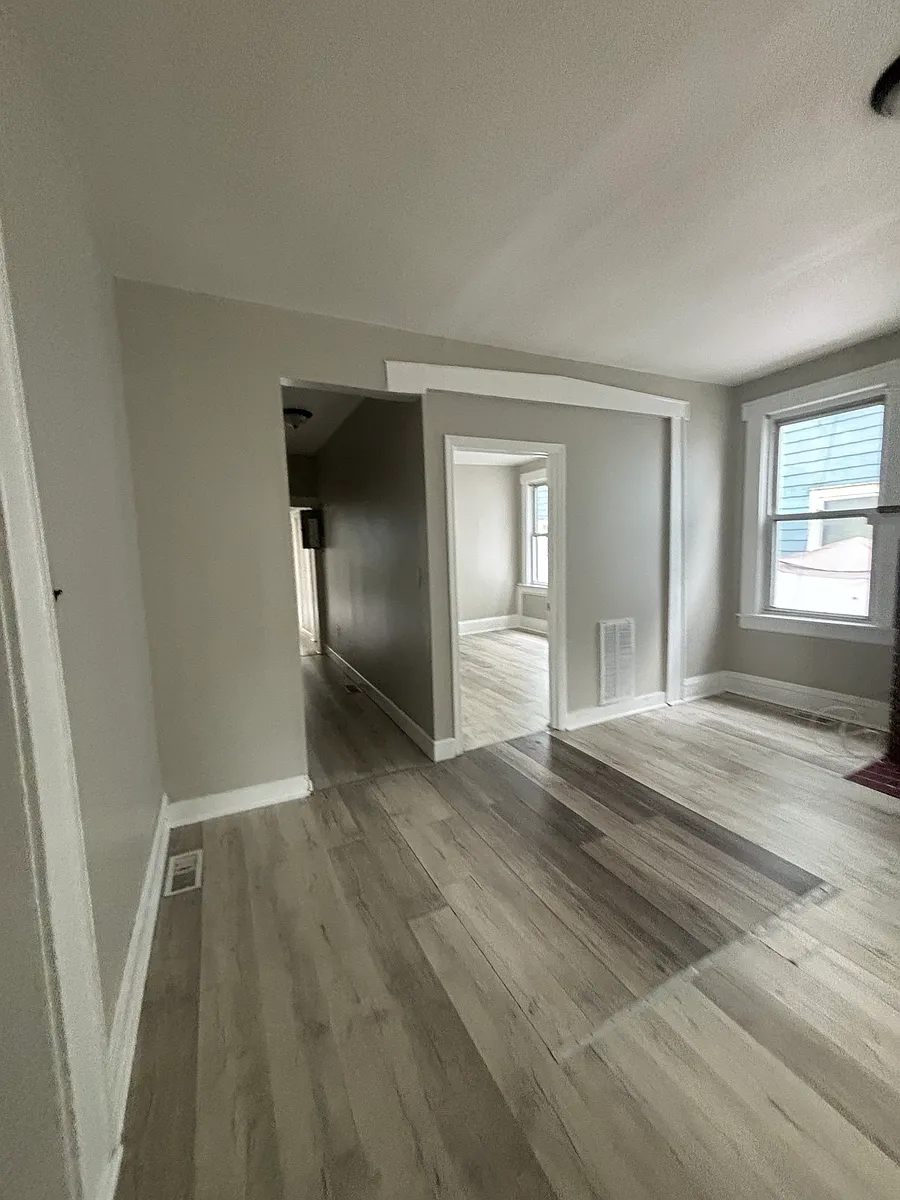 Building Photo - 203 Renner Ave #2