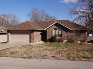 204 S Delaware St, Nixa, MO 65714