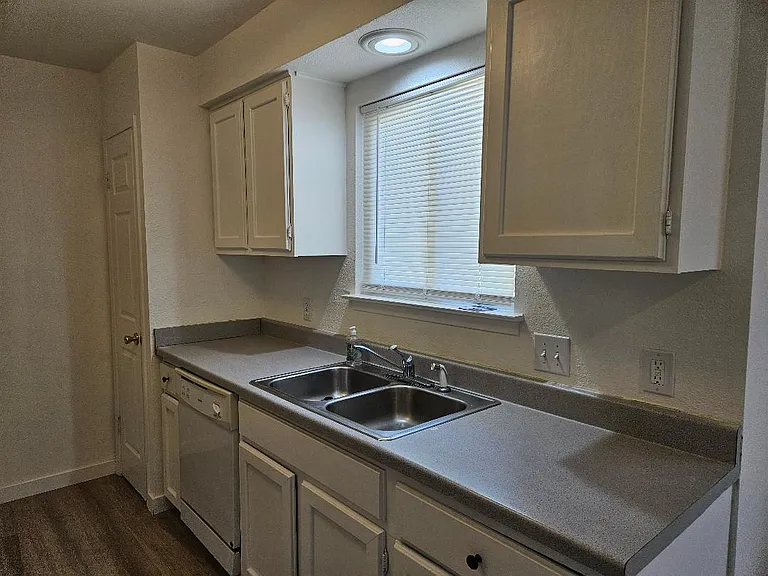 1511 W Mesa Park Dr — Photo 8