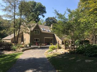 28 Locust Hill Rd, Cincinnati, OH 45245