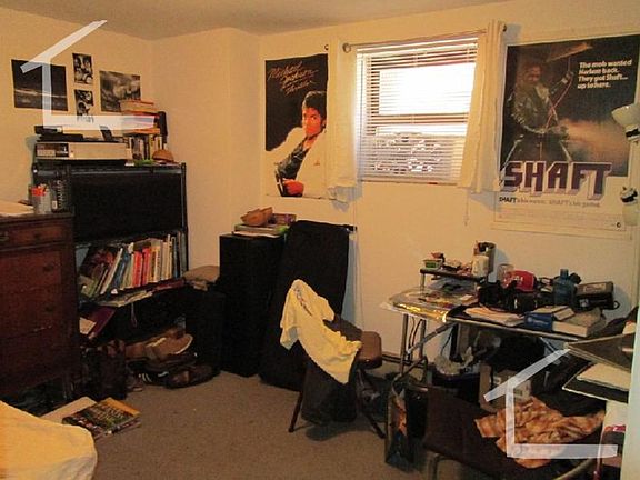 5th image of 168 Northampton St APT 2