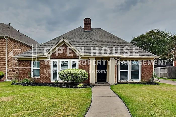 3 bed, 2.0 bath, 2618 sqft, $2,400 — Photo 1
