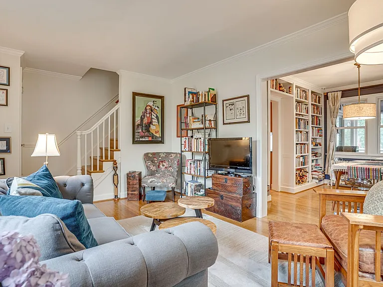 3 E Linden St — Photo 4