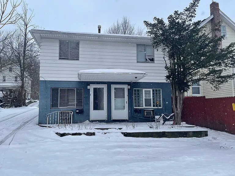 595 Brown St — Photo 10