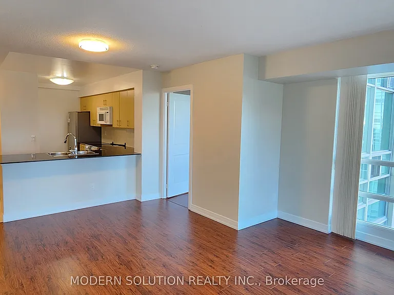 31 Bales Ave #1201 — Photo 4
