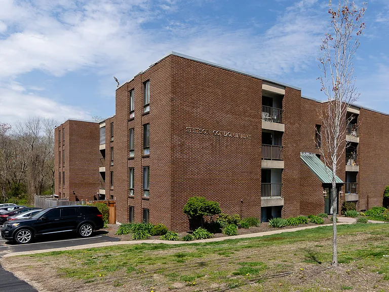 685 Main St #37 — Photo 18
