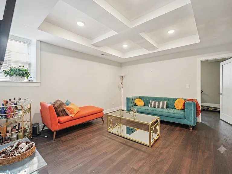 4345 S Langley Ave #1S — Photo 10