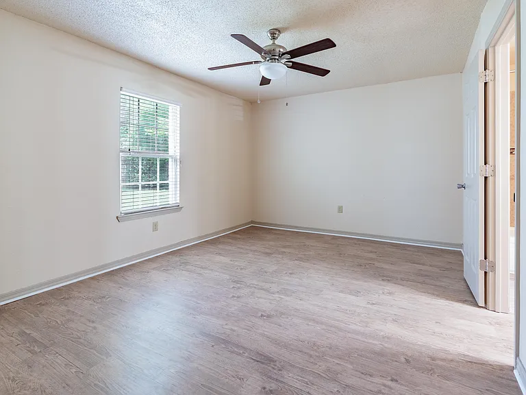 Ardendale Oaks Apartments — Photo 14