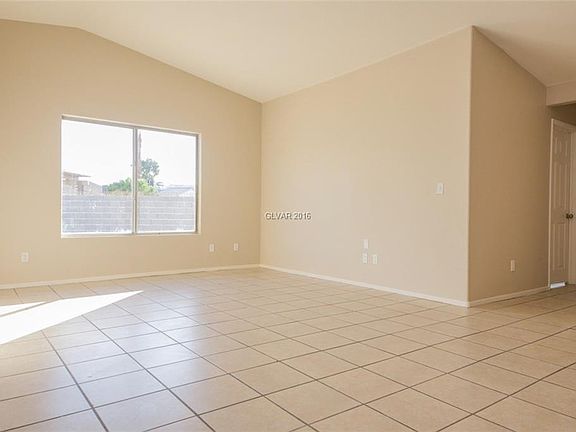 2nd image of 3712 Leatherwood Cir